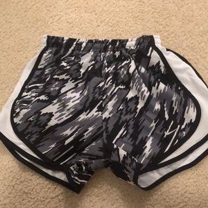 Nike tempo shorts women